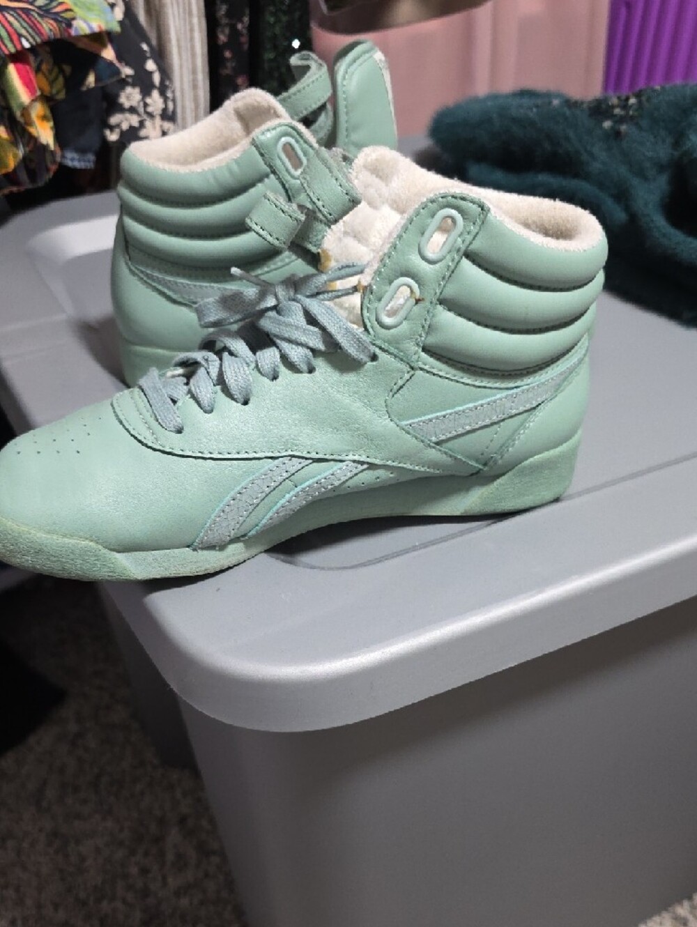 Reebok Womens Mint Green High-Top Sneakers with Velcro Strap - Picture 3 of 6